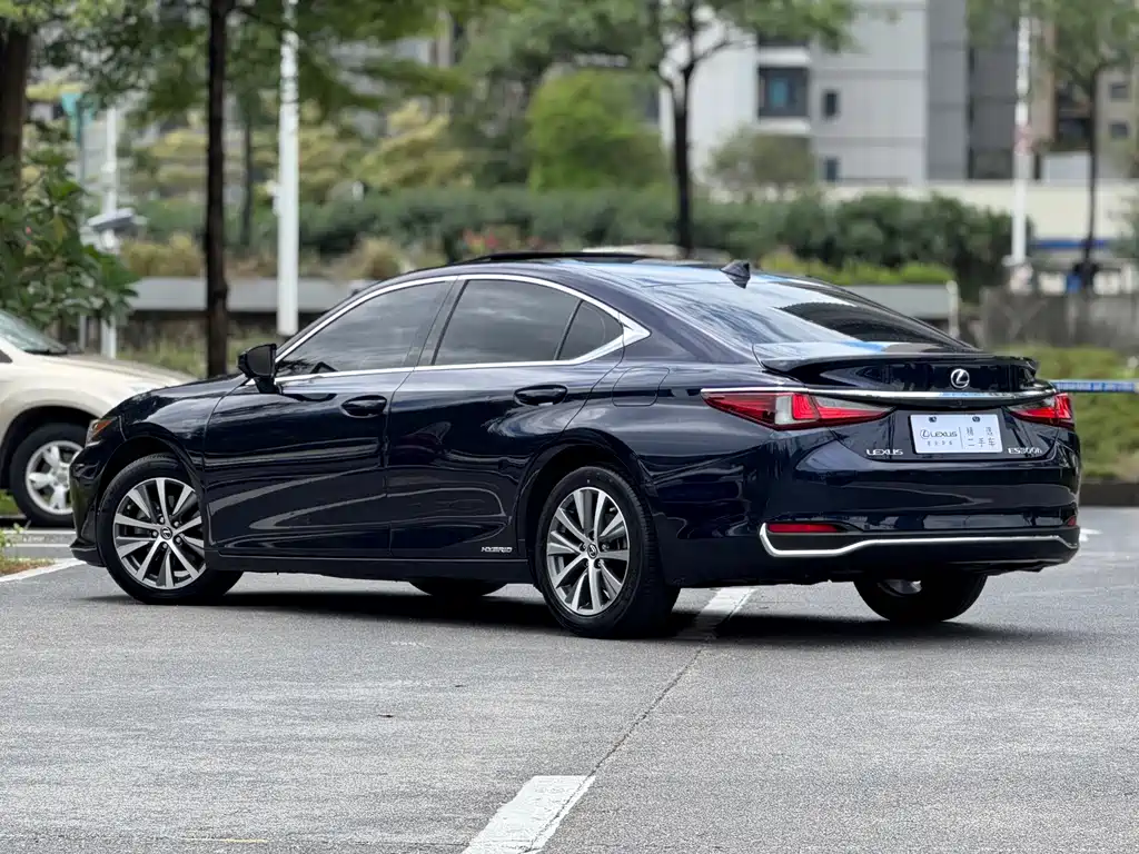 Lexus ES — миниатюра 4