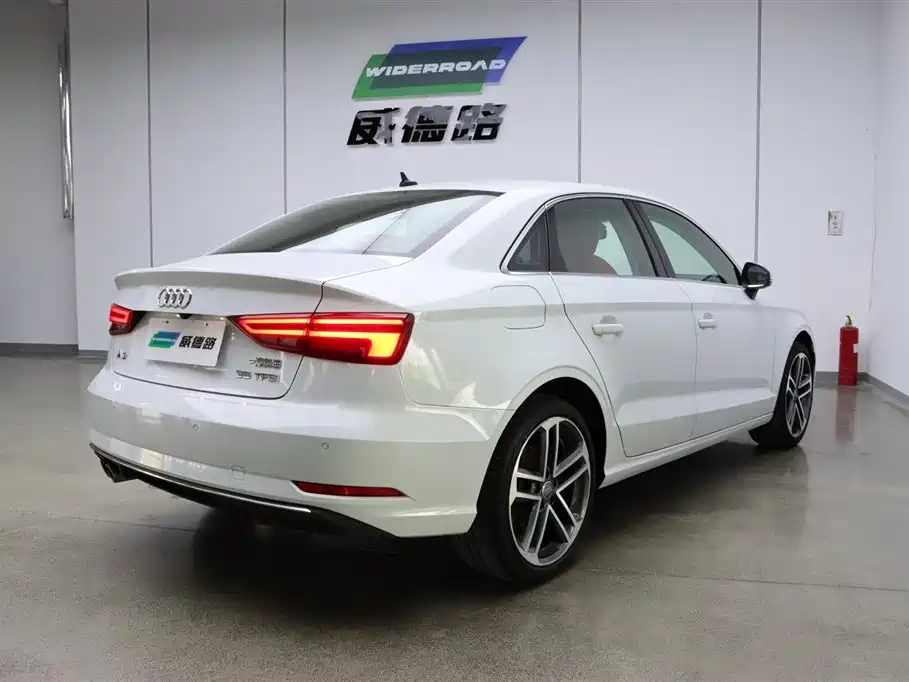 Audi A3 2019 Limousine 35 TFSI VI