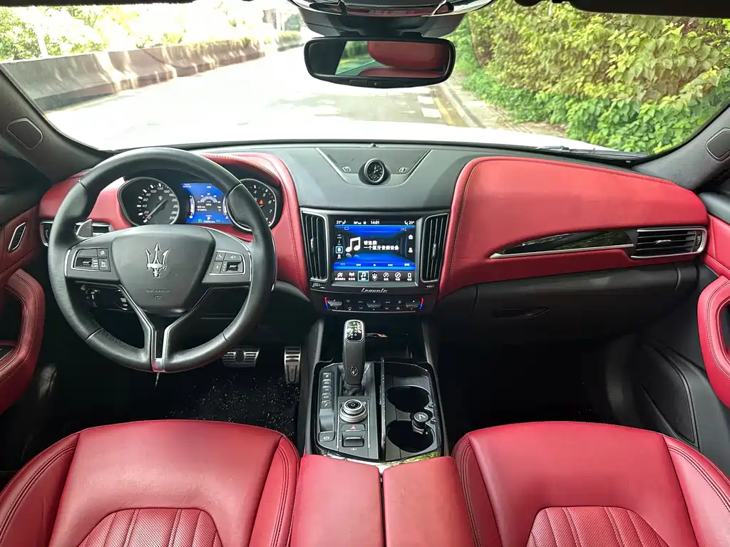Maserati Levante — фотографии объявления, Фото 32