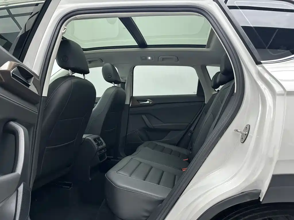 Volkswagen Tharu 2022 280TSI Luxury