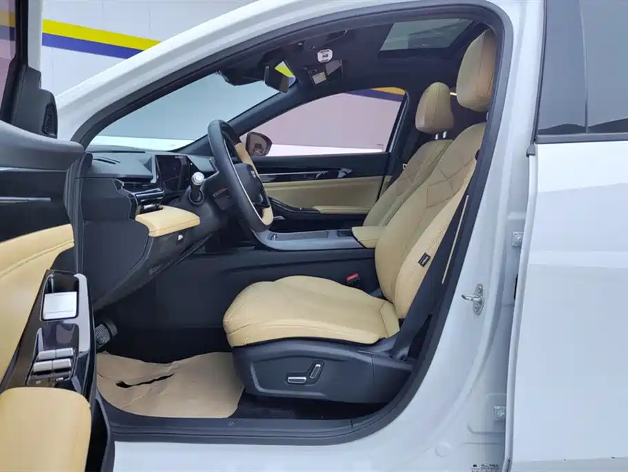 GEELY GALAXY GALAXY L6