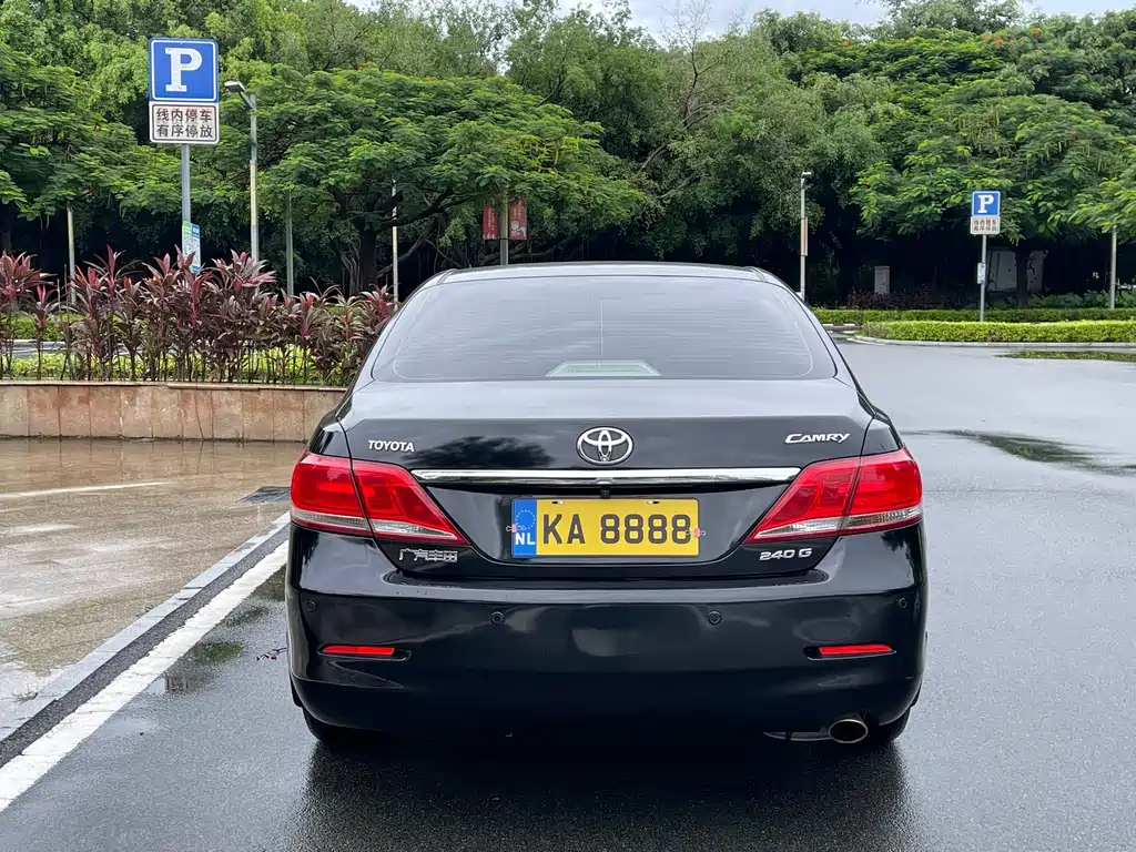 Toyota Camry — миниатюра 10