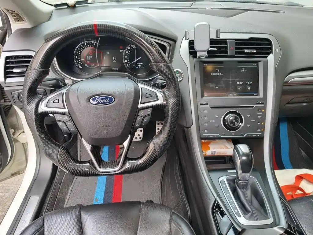 Ford Mondeo — миниатюра 5