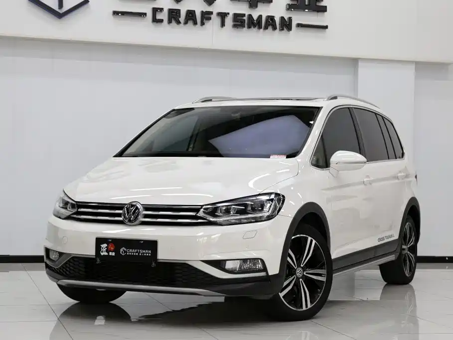 Volkswagen Touran — миниатюра 2