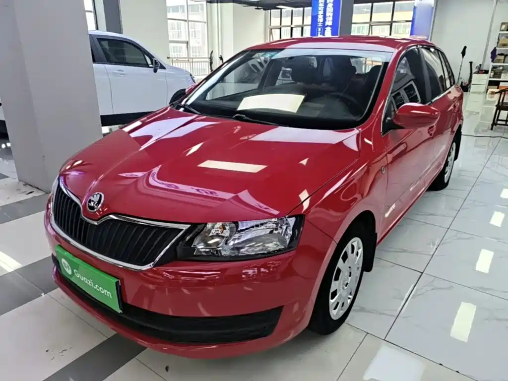 Skoda Rapid Spaceback — миниатюра 2