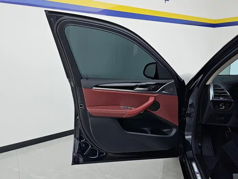 BMW iX3 — миниатюра 7