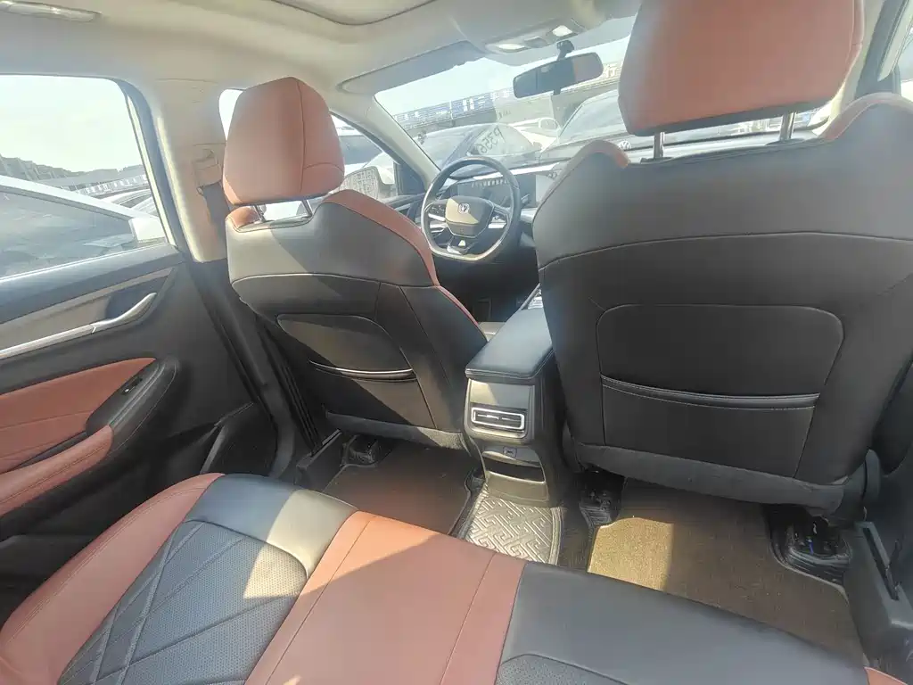 Changan Eado — миниатюра 9