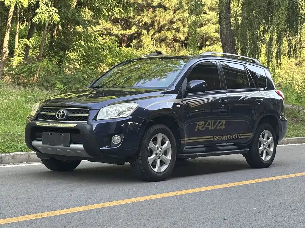 Toyota RAV4 2010