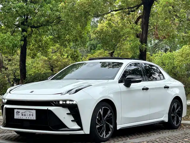2023 Lynk & Co 03