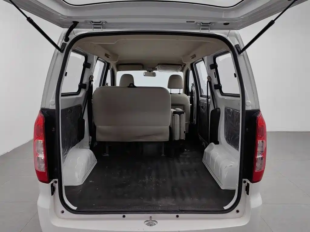 Wuling Hongguang V — миниатюра 16