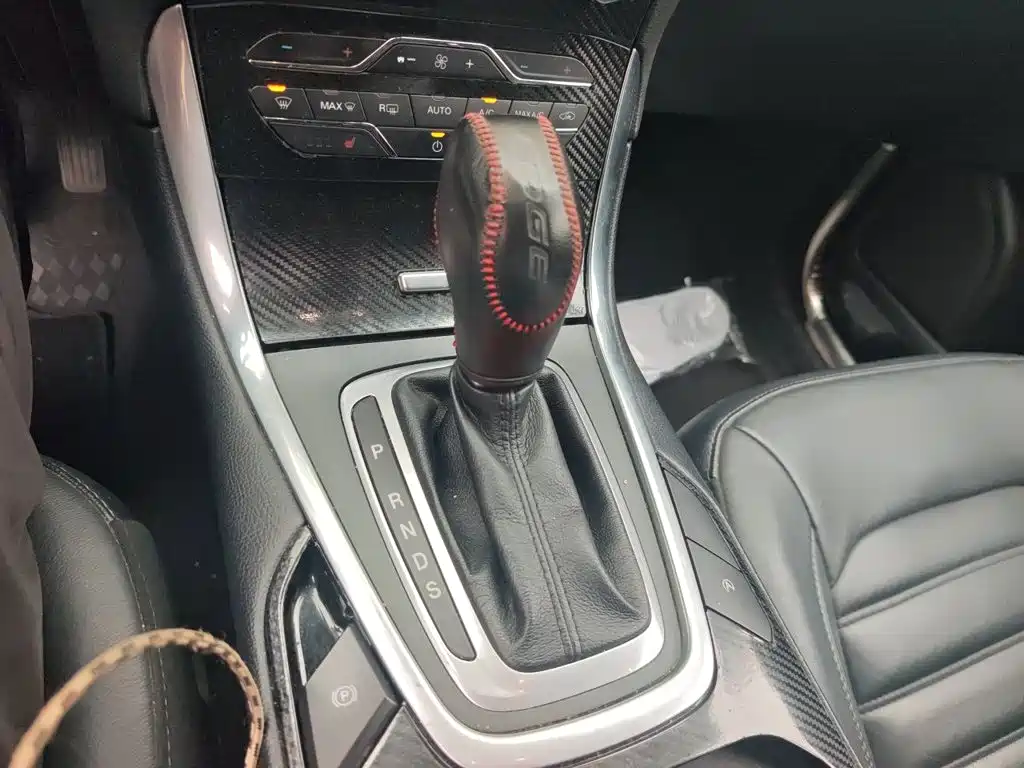 Ford Edge — миниатюра 15