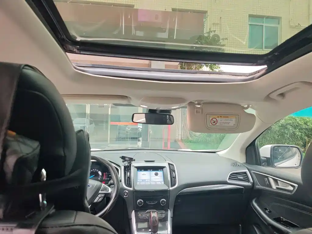 Ford Edge — миниатюра 19