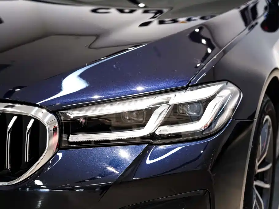BMW 5 Series — миниатюра 10