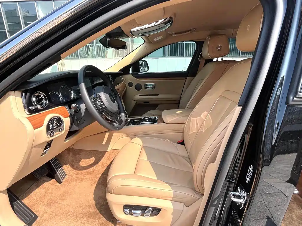 Rolls-Royce Ghost — миниатюра 13
