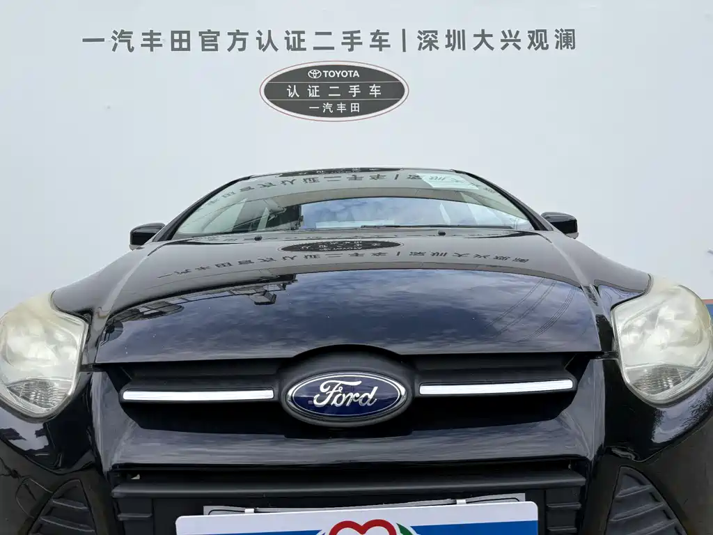 Ford Focus 2012 1.6L AT