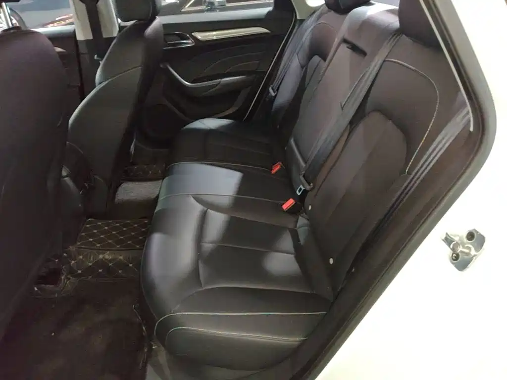 Roewe i6 Classic — миниатюра 17
