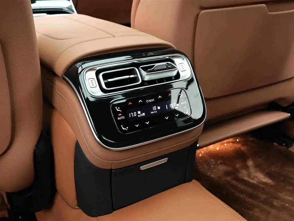 Mercedes-Benz S-Class — миниатюра 18