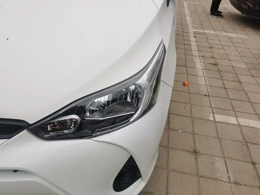 Toyota Yaris L — миниатюра 5