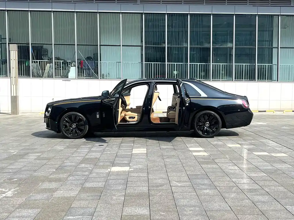 Rolls-Royce Ghost — миниатюра 9