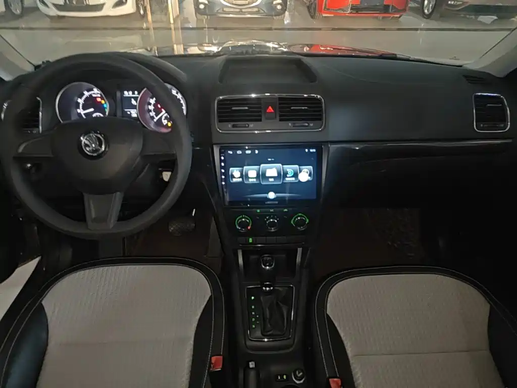 Skoda Yeti — миниатюра 10