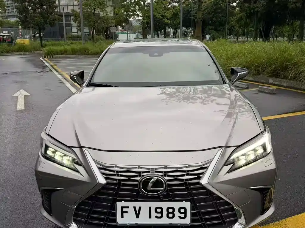Lexus ES — миниатюра 2