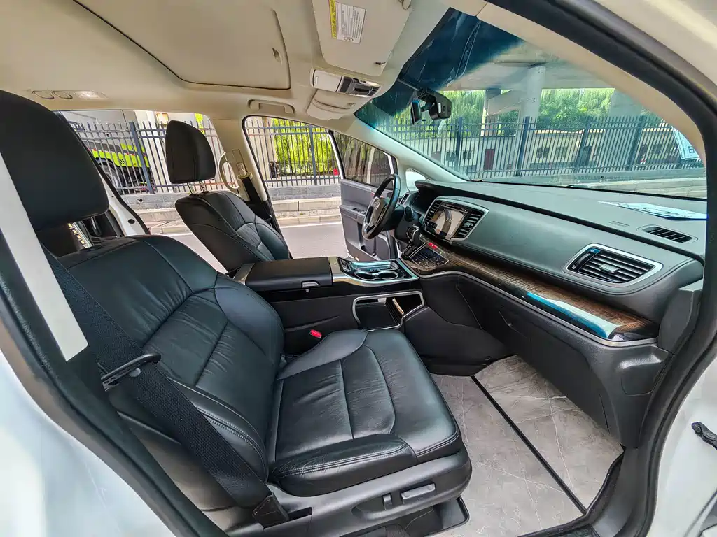 Honda Odyssey — миниатюра 8
