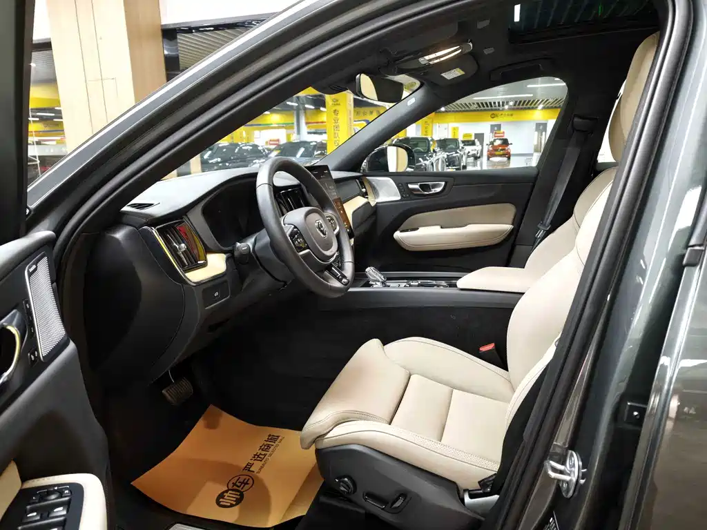 Volvo XC60 — миниатюра 8
