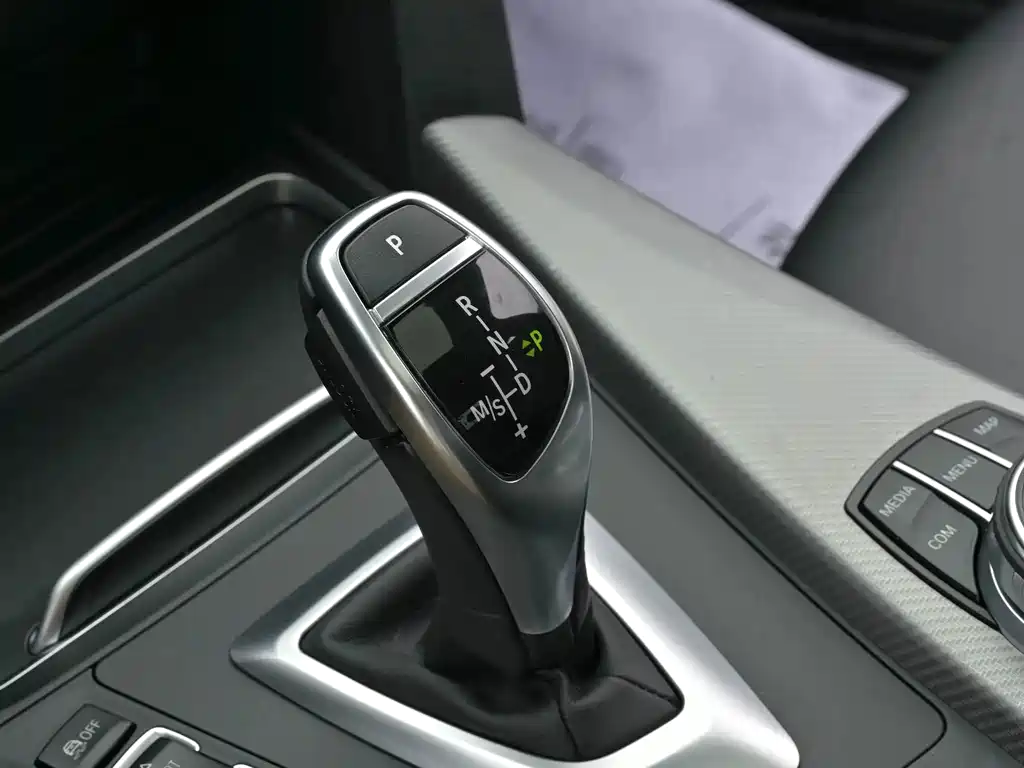 BMW 3 Series — миниатюра 12