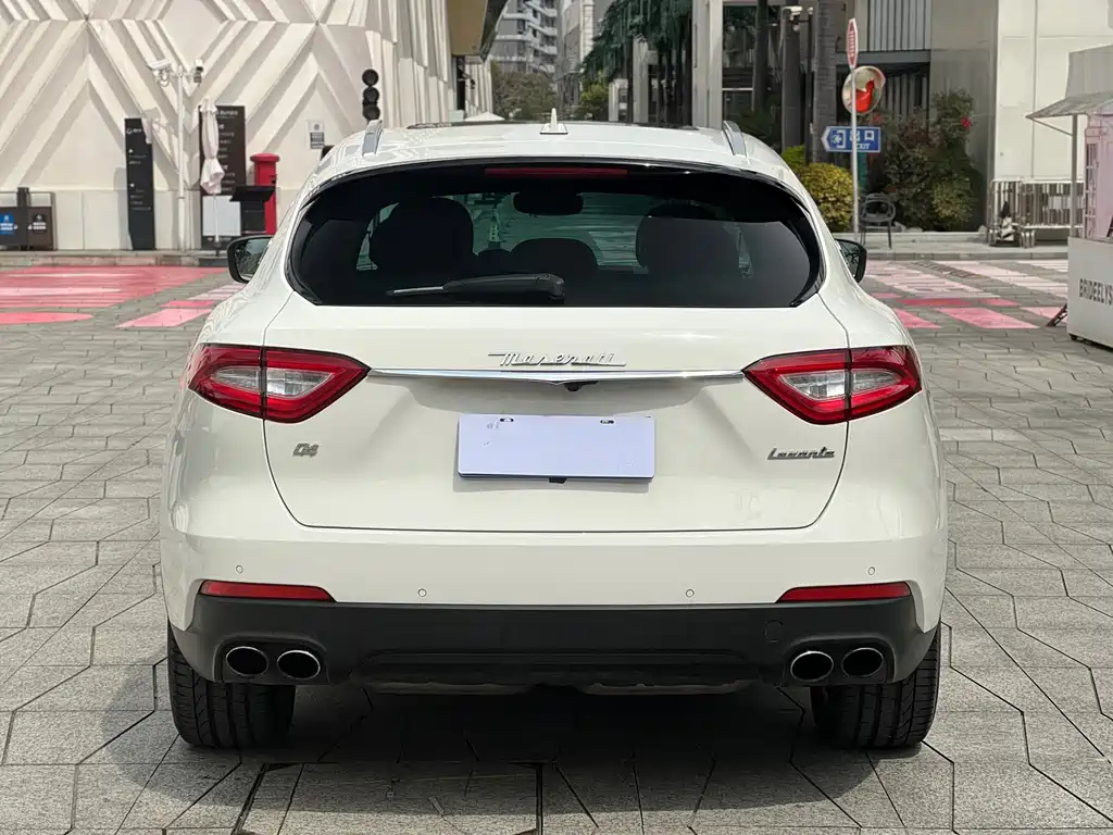 Maserati Levante — миниатюра 5
