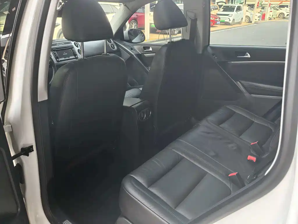 Volkswagen Tiguan — миниатюра 5