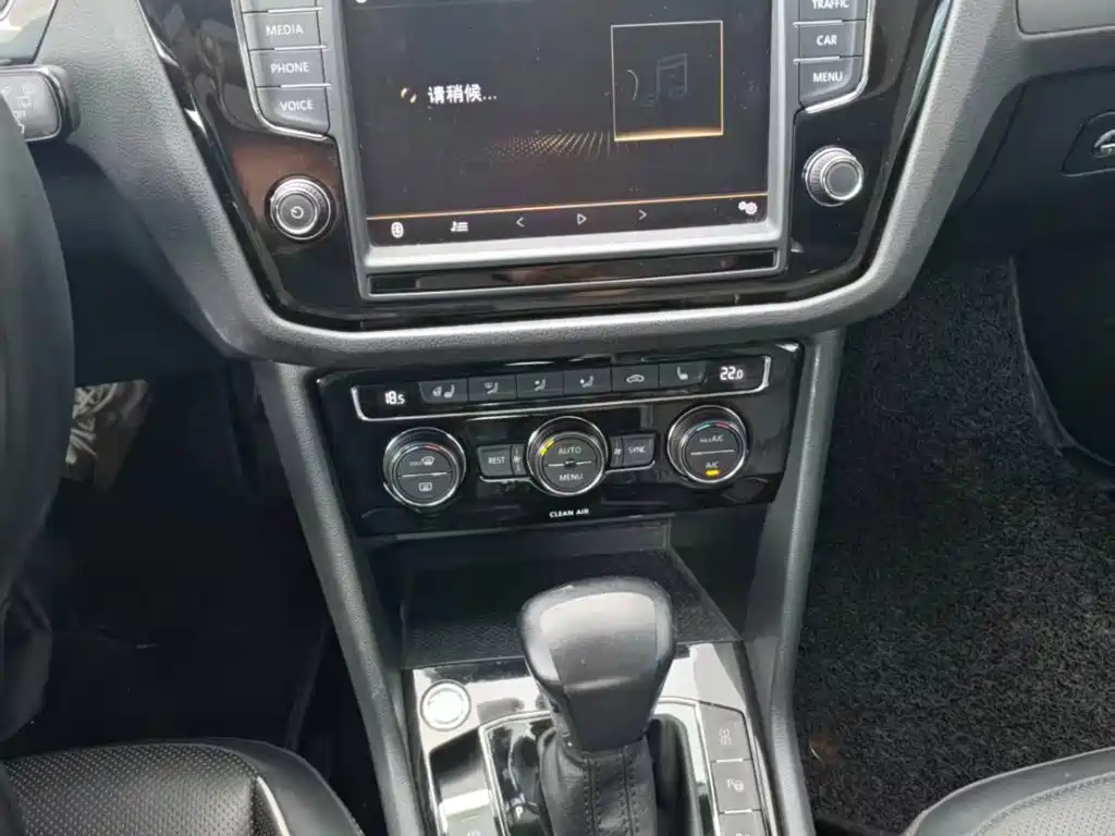 Volkswagen Tiguan L — миниатюра 9