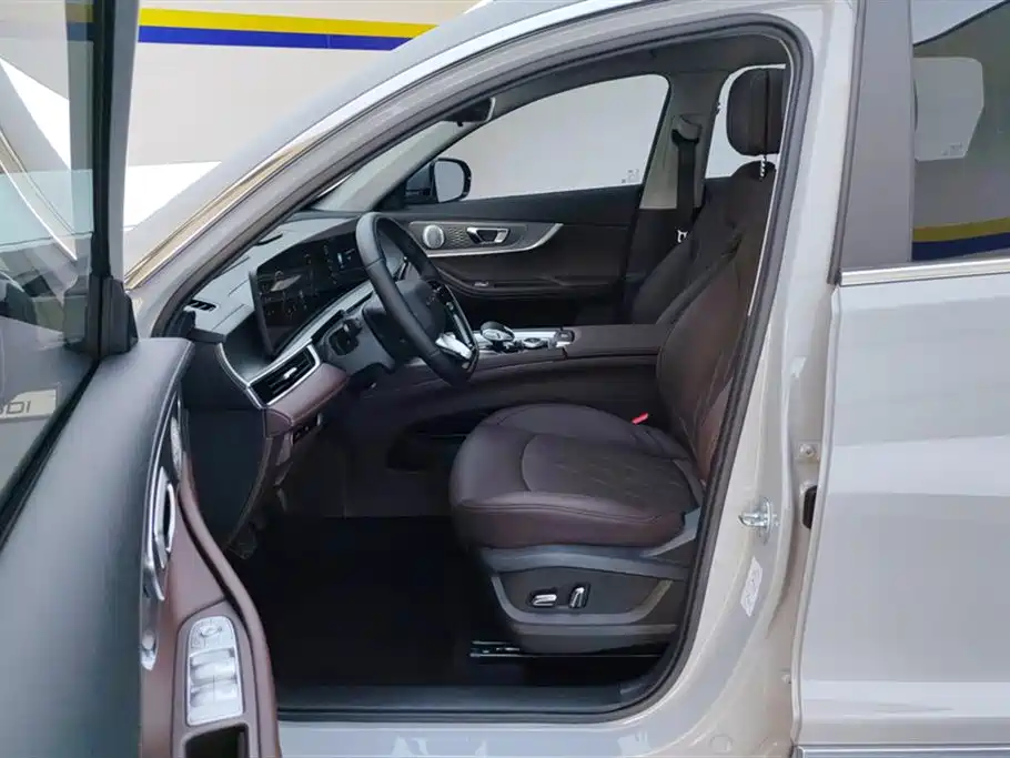 Chery 8 PRO 2022 290T 5 мест