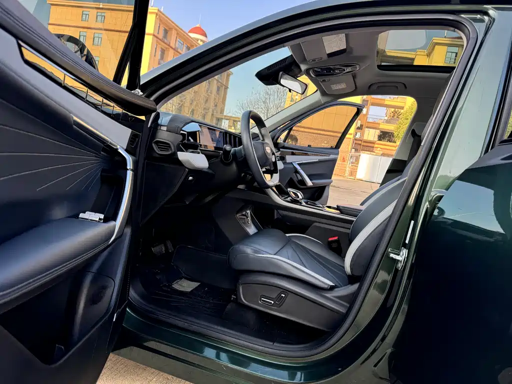 GEELY AUTOMOBILE BOYUE L