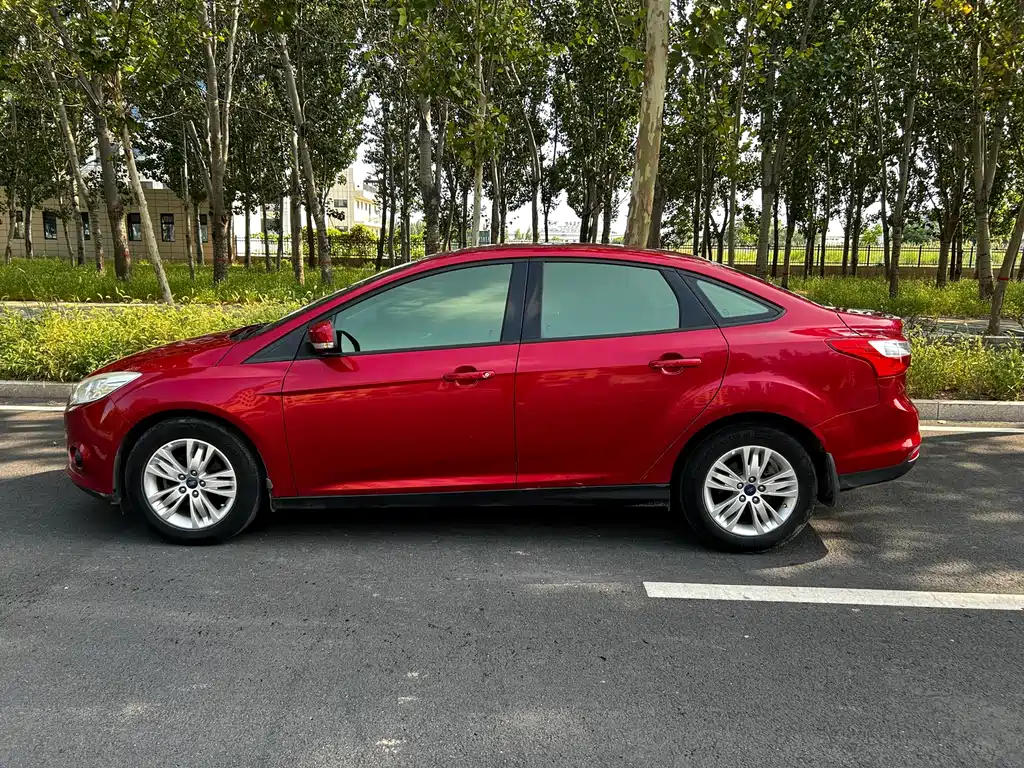 Ford Focus — миниатюра 10