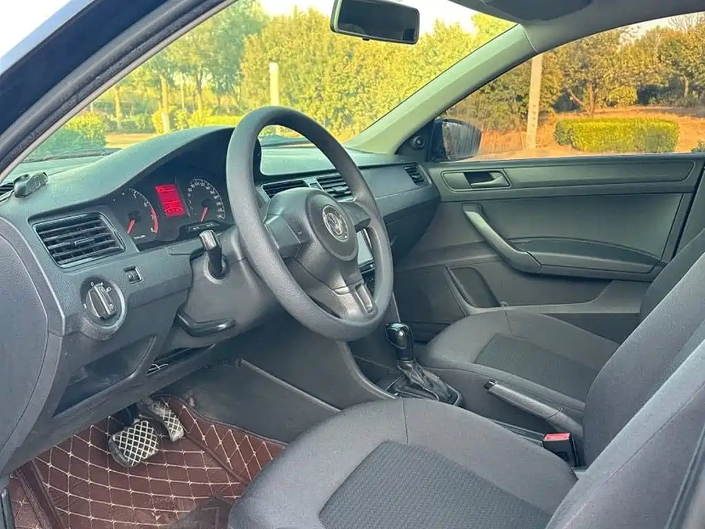Volkswagen Santana — миниатюра 8