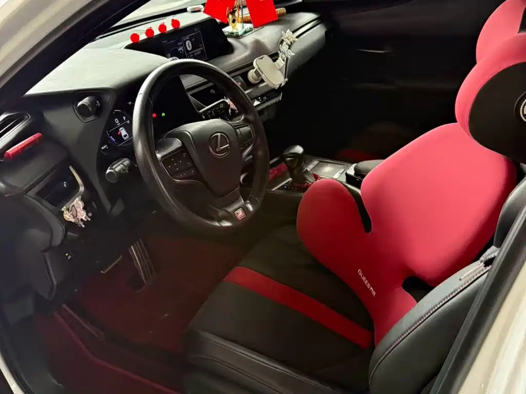 Lexus UX — миниатюра 4