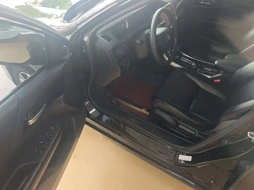 Honda Accord — миниатюра 16