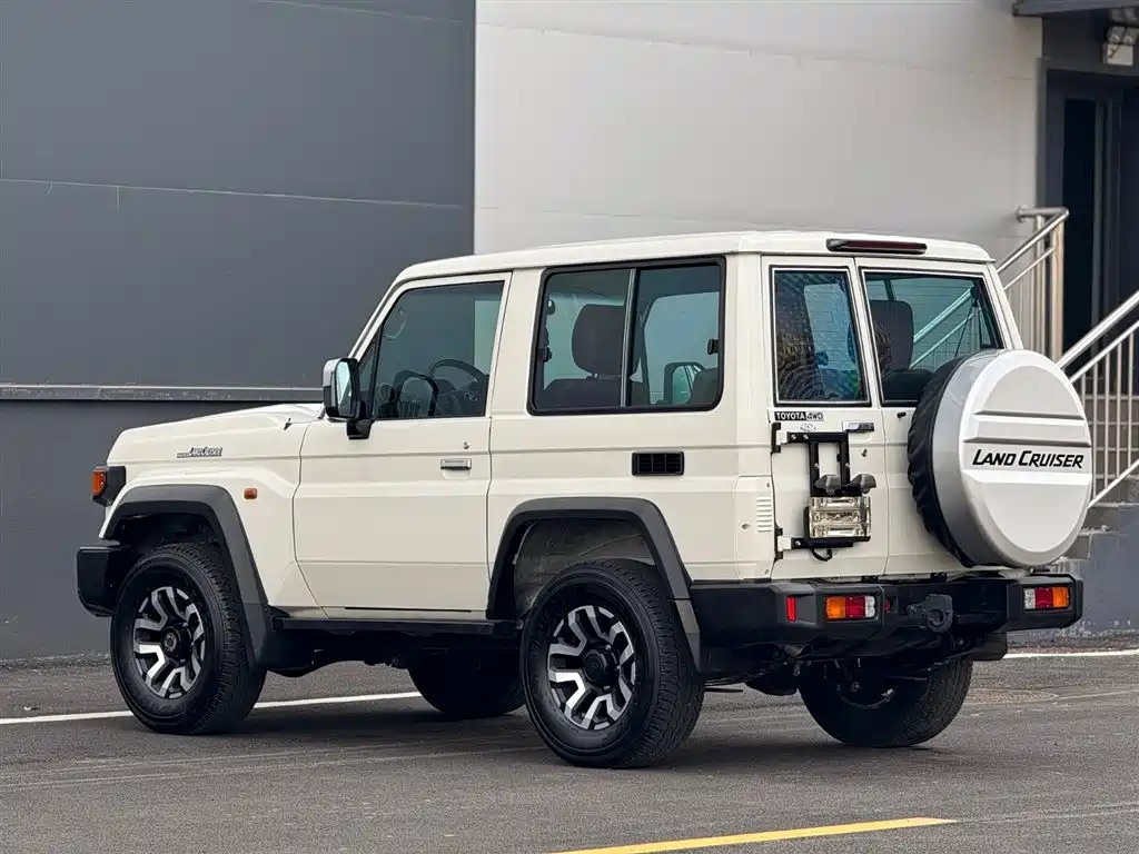 Toyota Land Cruiser LC71 2024 2.8T