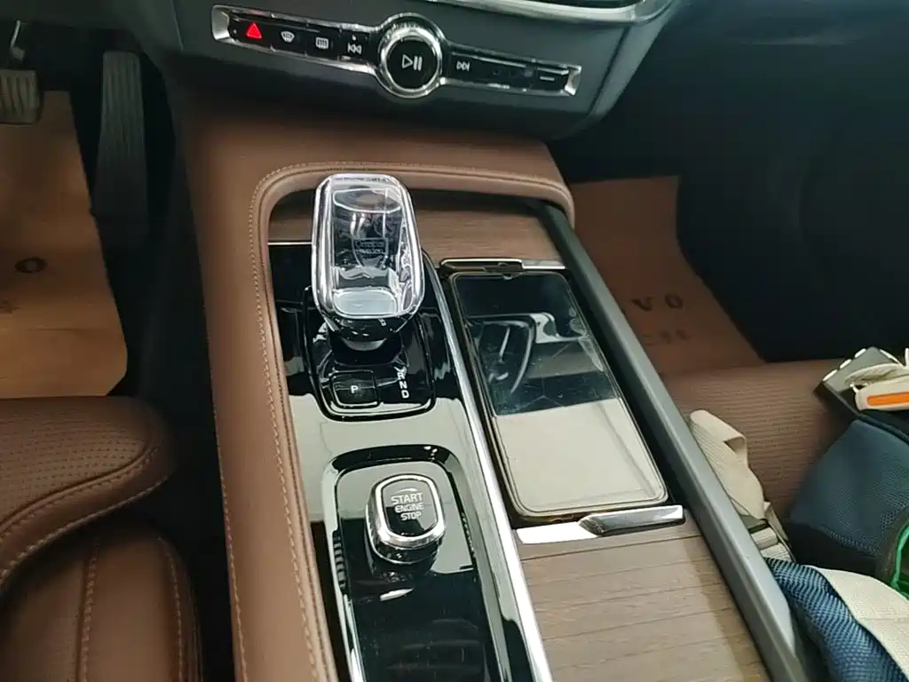 Volvo S90 — миниатюра 14
