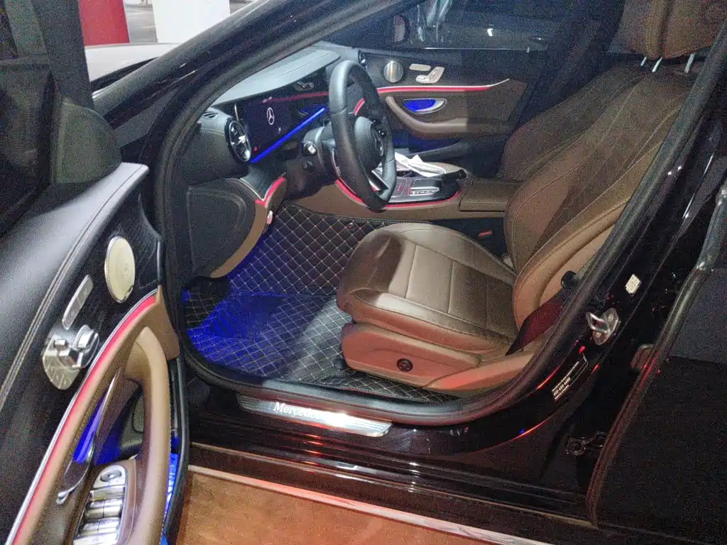 Mercedes-Benz E-Class — миниатюра 12