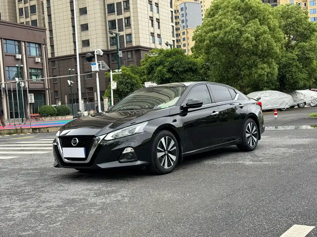 Nissan Teana 2022