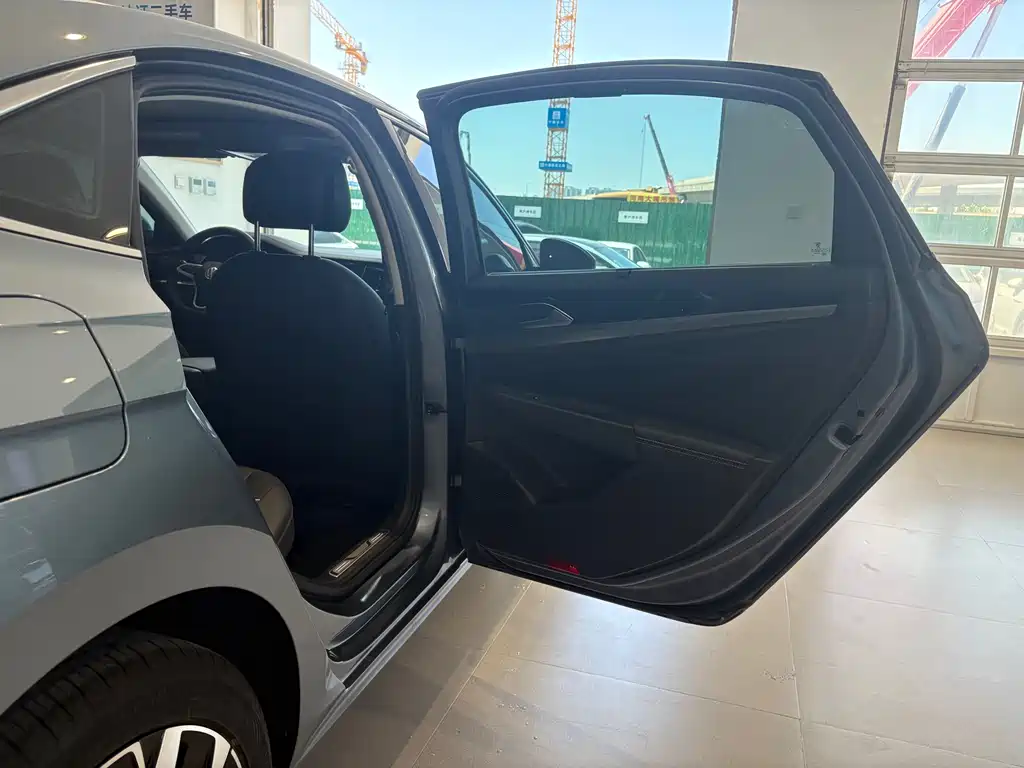 Volkswagen Passat 2022 330TSI Luxury