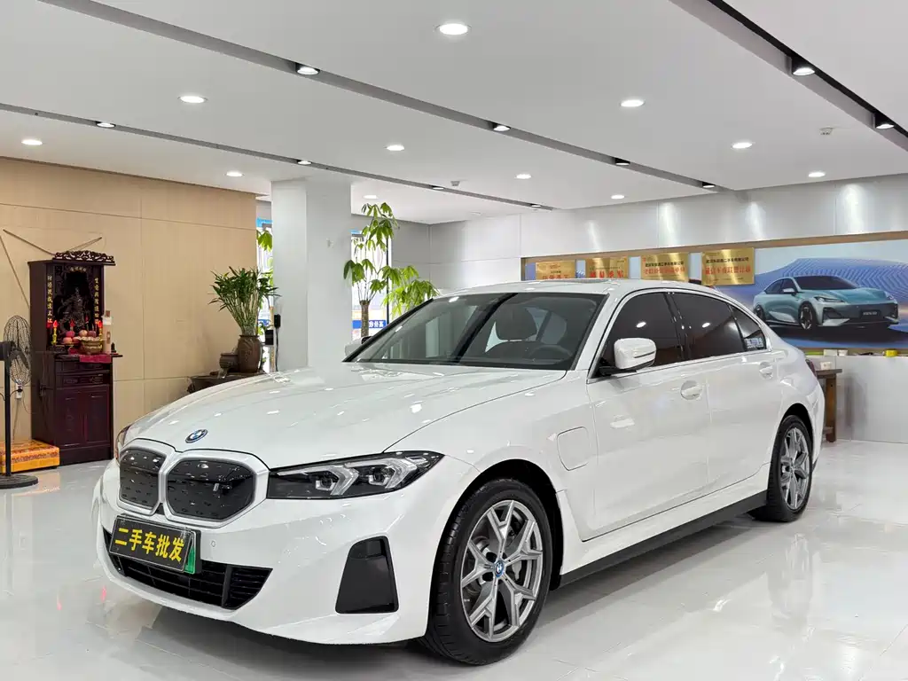 BMW i3 2024
