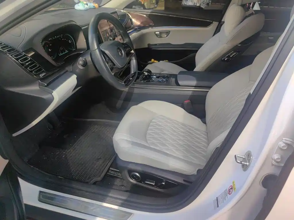 BYD Han — миниатюра 16