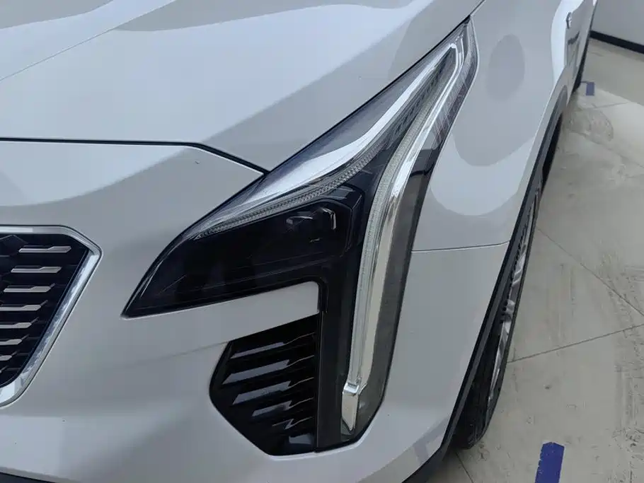 Cadillac XT4 2022 28T Luxury