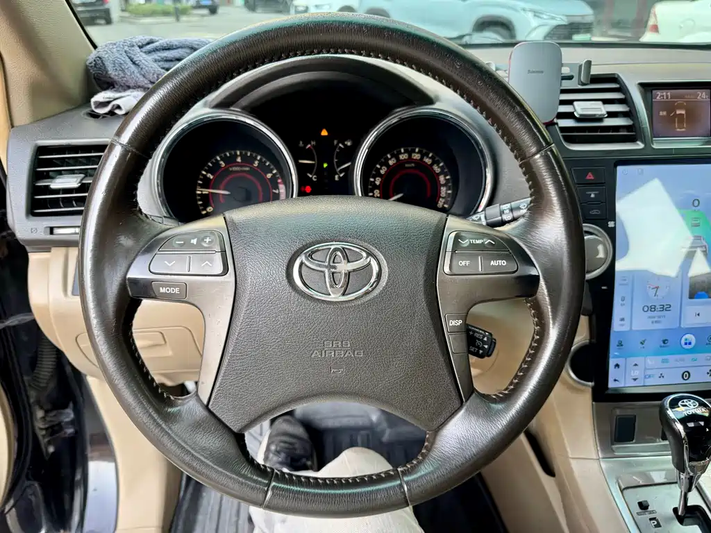 Toyota Highlander (Import) — миниатюра 11