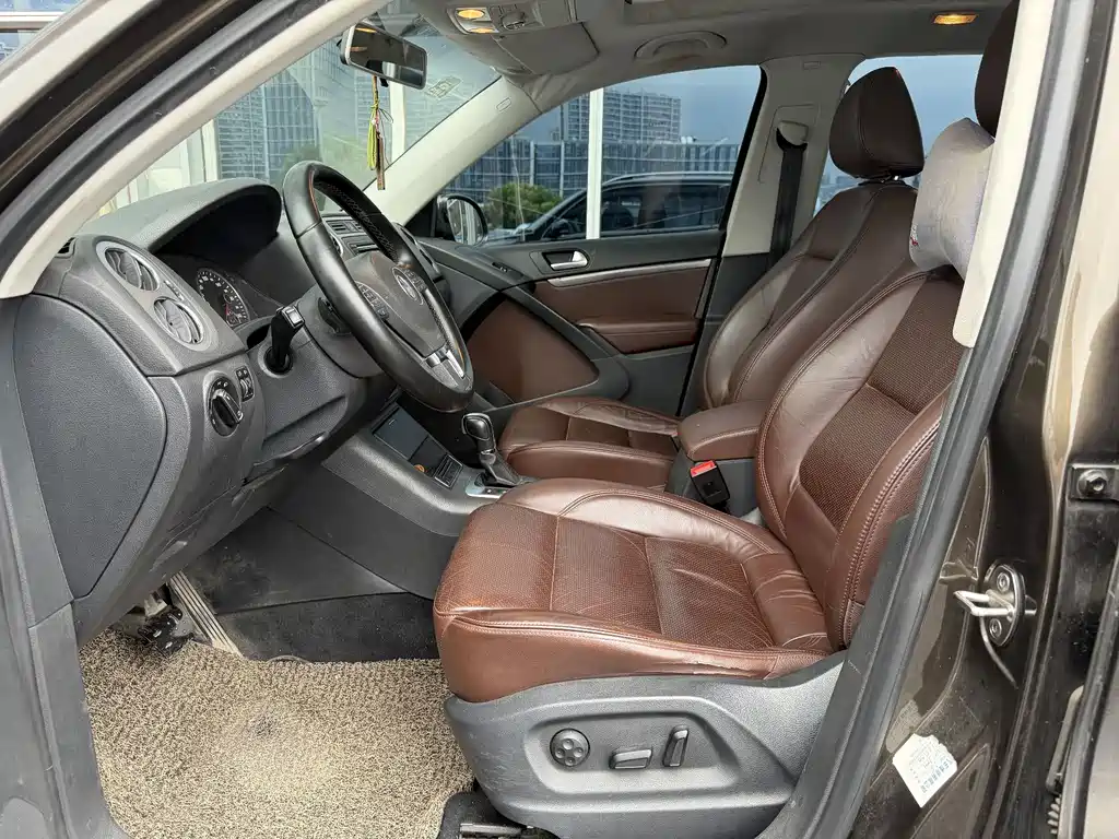 Volkswagen Tiguan 2013 1.8TSI AT Luxury