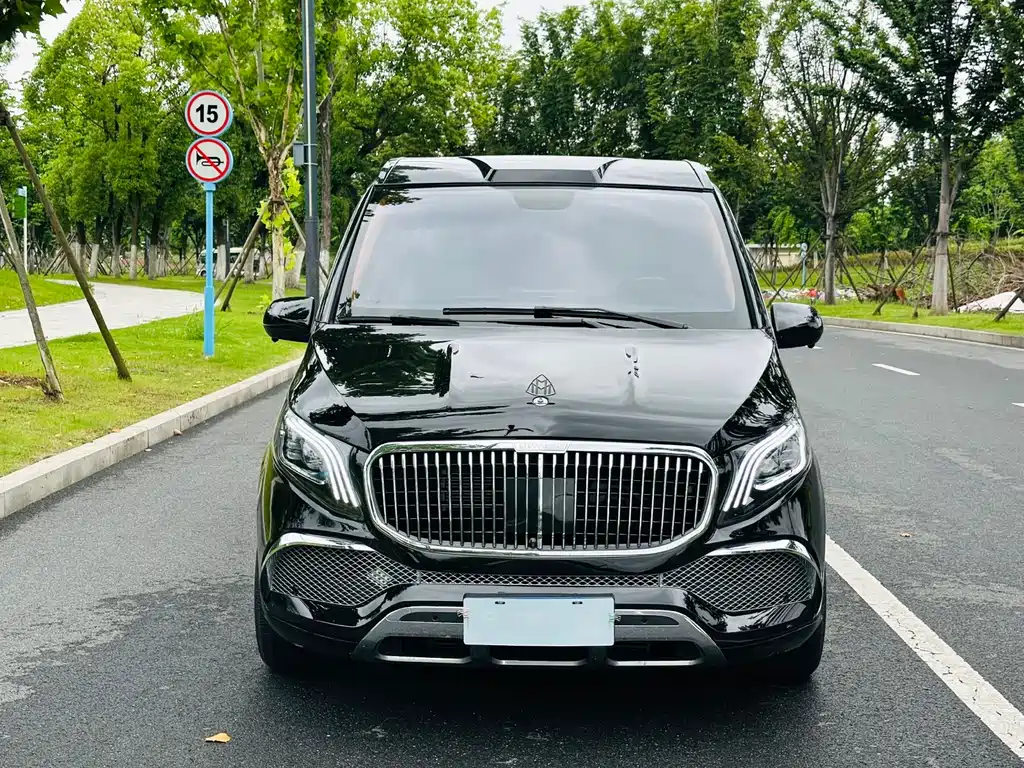 Mercedes-Benz Vito 2021 2.0T 7 мест