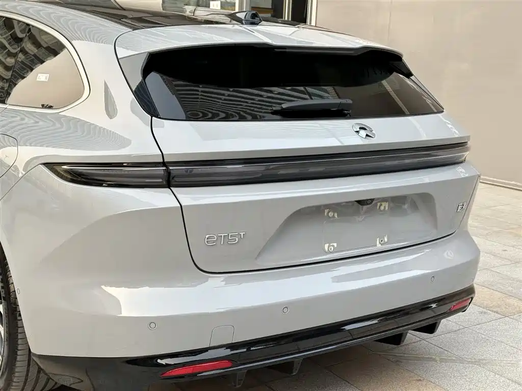 NIO NIO ET5T