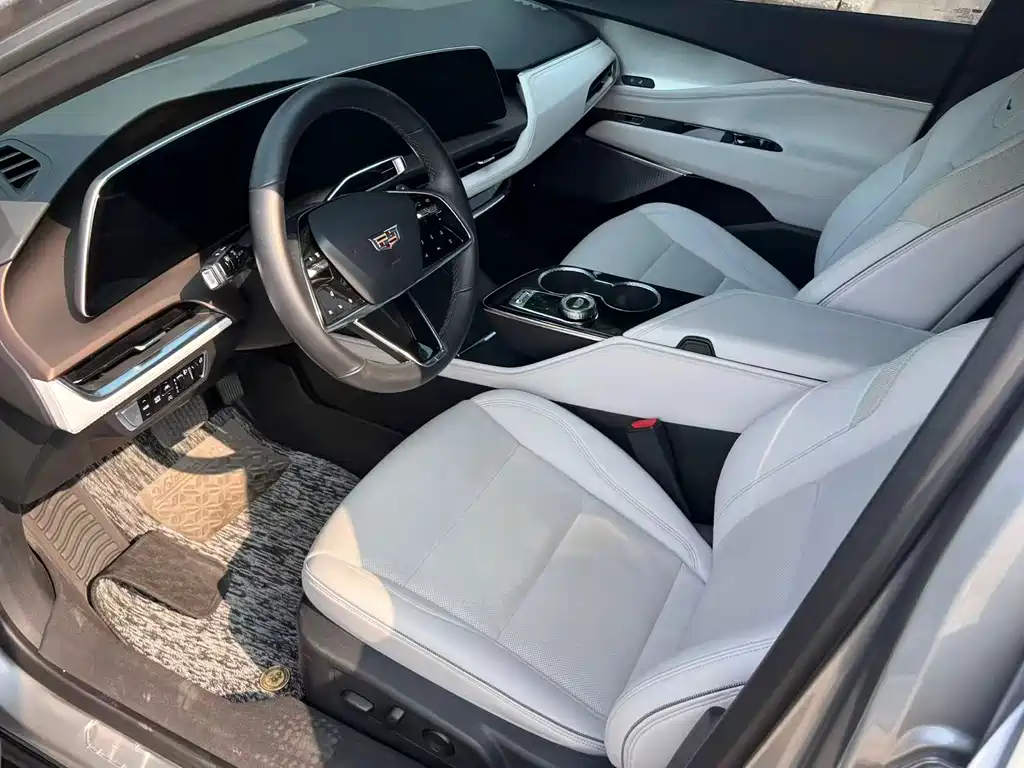 Cadillac GT4 — миниатюра 21